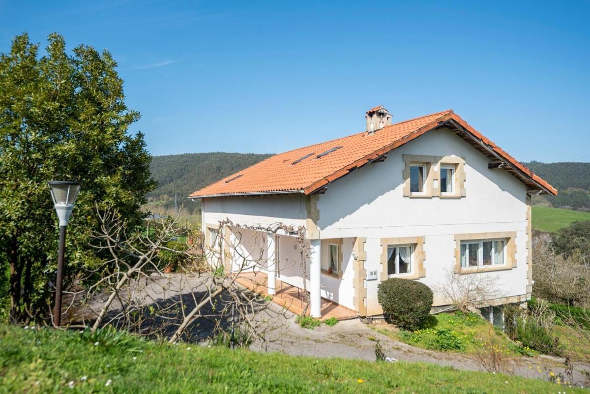 הוילה Bárcena de Cicero Casa Con Jardin En Gama מראה חיצוני תמונה