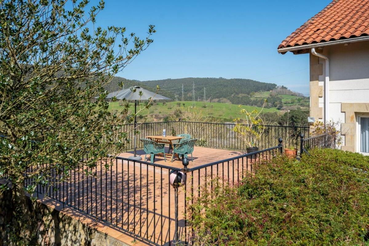 הוילה Bárcena de Cicero Casa Con Jardin En Gama מראה חיצוני תמונה