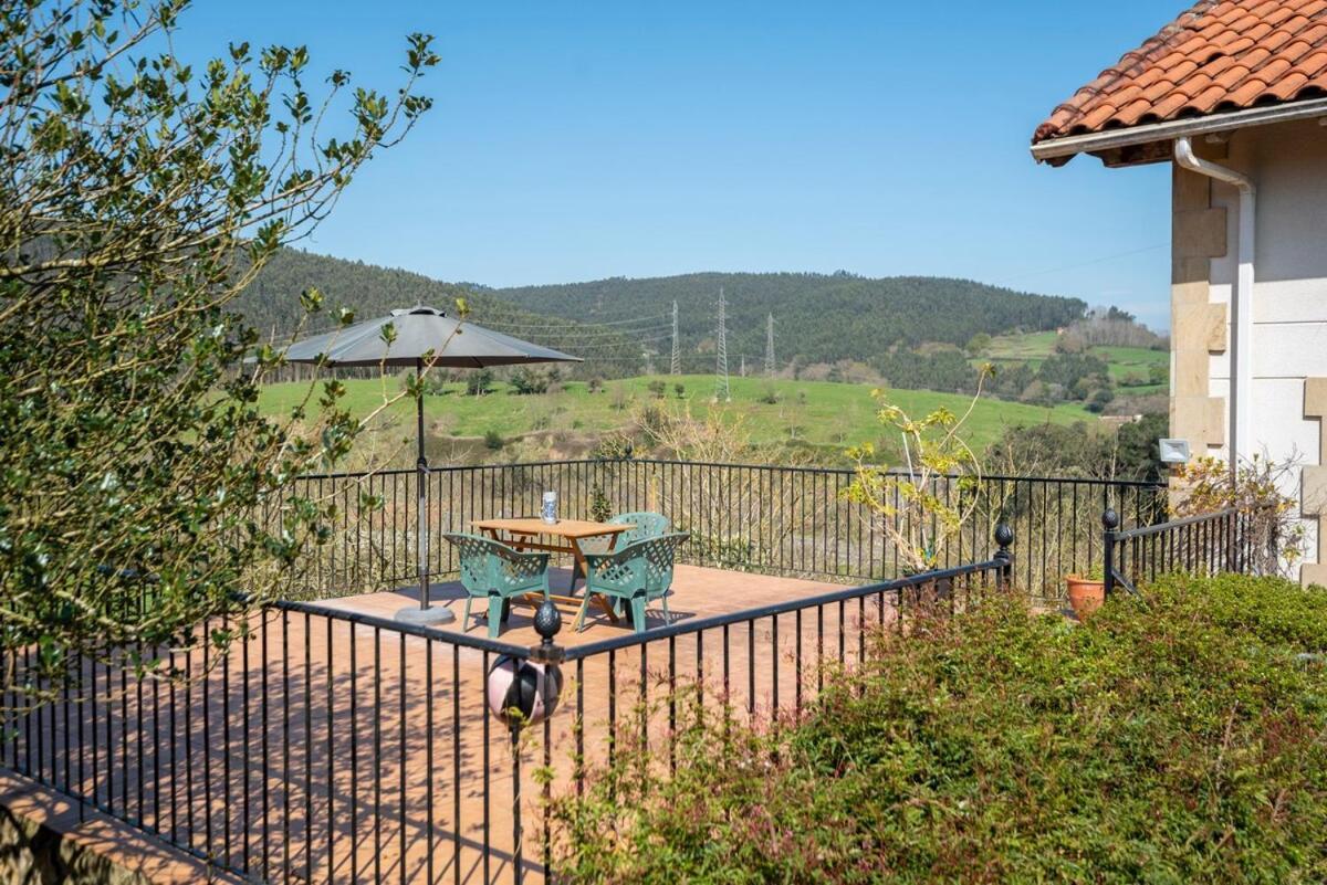 הוילה Bárcena de Cicero Casa Con Jardin En Gama מראה חיצוני תמונה